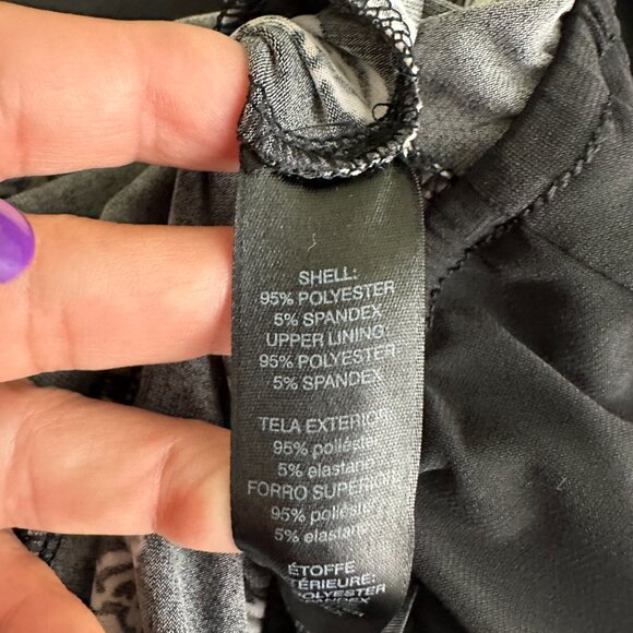 2/$30 White House Black Market Medallion Print Romper Black Sienna XL #A0693 - Picture 7 of 8